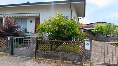 Casa in bifamilare