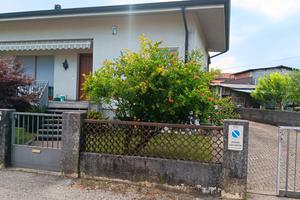 Casa in bifamilare