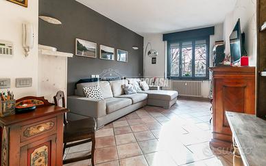 4 LOCALI CUCINA ABITABILE - COMPLETAMENTE RISTRUTT