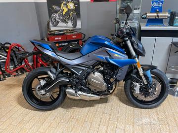 QJ Motor SRK 700 PRONTA CONSEGNA DISPONIBILE ULTIM