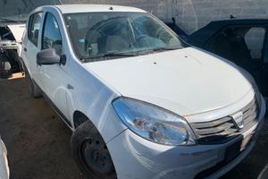 RICAMBI DACIA SANDERO 1.2 BENZINA ANNO:2011