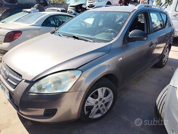 Ricambi KIA CEED 1.4 benzina/gpl anno 2009