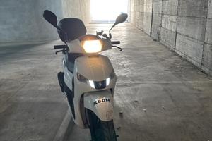 Peugeot tweet 125 anno 2020