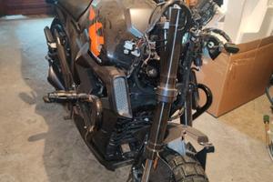 SMEMBRO ZONTES ZT 125 GK con soli 1000 KM + MOTORE