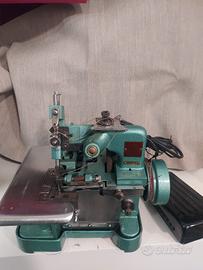 Machina taglia e cuci 3 fili