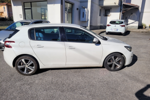 PEUGEUT 308 2° serie 2015