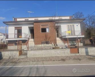 Villa di 280 m² con più di 5 locali e box auto dop