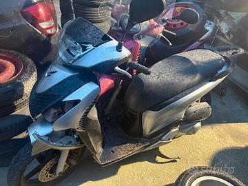 RICAMBI SCOOTER HONDA SH 125cc anno 2010