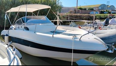 Barca Walkaround 7.55 Wa semicabinata fuoribordo