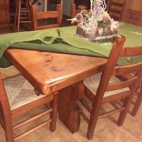 tavolo  in legno massello  con 8 sedie