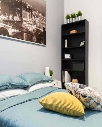Stanza in appartamento di 220 m² a Cesano Boscone