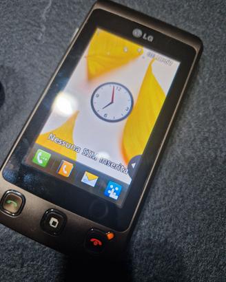 telefono cellulare vintageLG KP500, mai utilizzato
