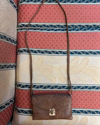 Borsa marrone in eco-pelle