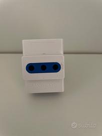 Adattatore spina tripla con spina piccola