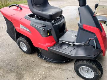 Trattorino idrostatico rasaerba