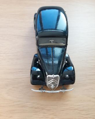 Modellino Auto Burago 1501 1/24 Citroen 15CV Ta 19
