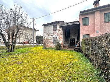 CASA SEMINDIPENDENTE A PIOMBINO DESE