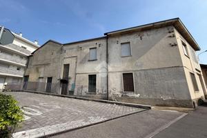 CASA INDIPENDENTE A SEREGNO