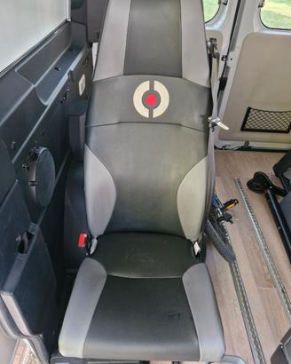 Sedili tipo autobus