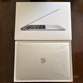 Macbook Pro 13,3" 2016 grigio chiaro