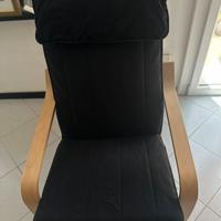 Sedia ikea POÄNG con poggia piedi