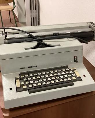 MACCHINA DA SCRIVERE OLIVETTI TEKNE 3