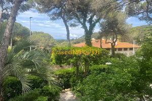 Villa di 100 m² con 4 locali e box auto a Livorno