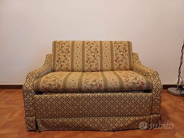 Divano letto 2 posti vintage compatto  funzionale