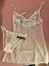 Completo babydoll e slip Swan