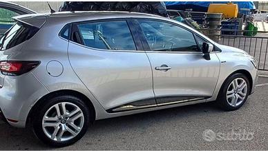 Renault clio Moschino zen