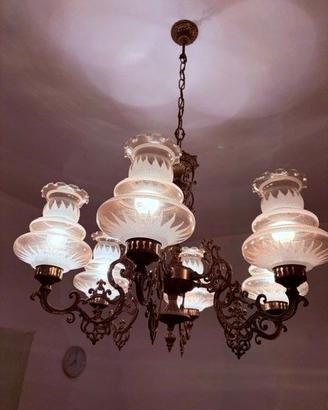 Lampadario grande classico vintage anni 70 ottone