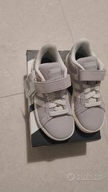 Scarpe da bambino acquistate per errore.