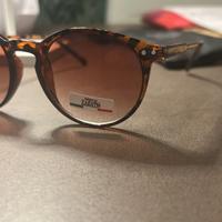 occhiale da sole da ragazza