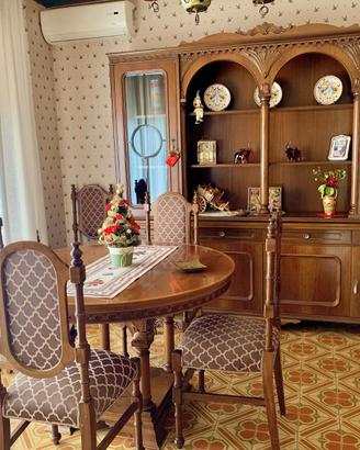 STANZA DA PRANZO IN NOCE O SOLO TAVOLO CON 6 SEDIE