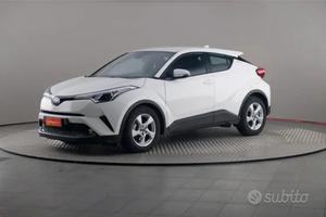 Ricambi usati Toyota CHR yaris Rav4 2010 2020