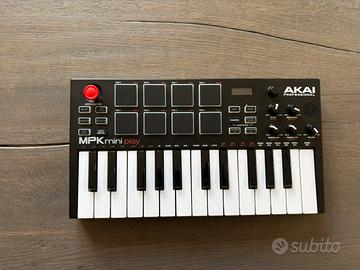 Akai MPK Mini Play