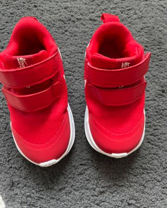 Scarpe Nike numero 21