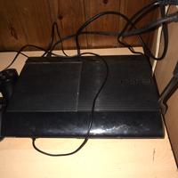 PlayStation 3 con due jiostik e 5 giochi