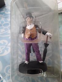 action figure pinguino