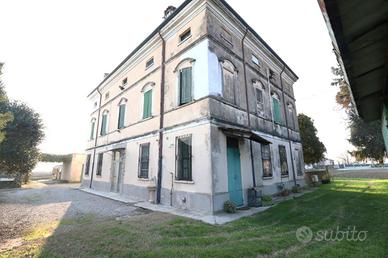 4 LOCALI A CASTELBELFORTE