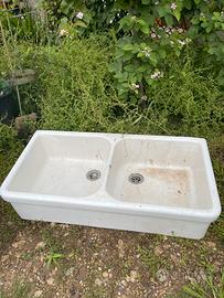 Acquaio in porcellana