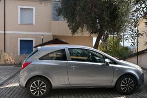 Opel Corsa 1.2 Enjoy GPL – 2009 – 3 porte