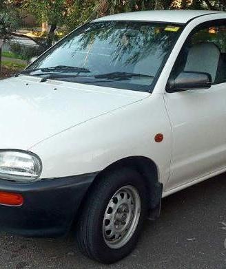Parabrezza Mazda 121 (91-95)