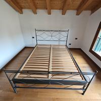 Letto a baldacchino ferro battuto