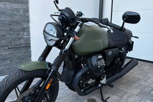 Moto Guzzi V7 Stone IV 2024