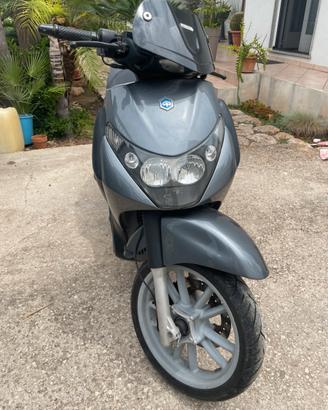 Beverly 125