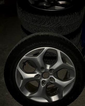 Cerchi  con gomme ford 16 (205/55/16 )91 v