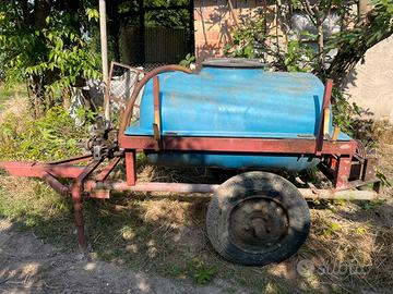 Botte in resina per piccola vigna con 3 getti
