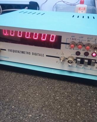 Frequenzimetro da laboratorio Nuova Elettronica