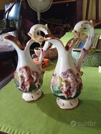 piccole anfore vintage Capodimonte con putti e oro